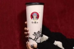 选择霸王茶姬潮人霸王茶姬 投资加盟创业致富就在您的眼前